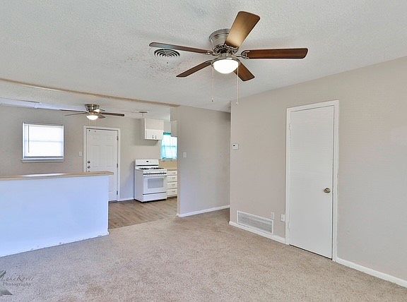 3rd image of 5226 N 9th St