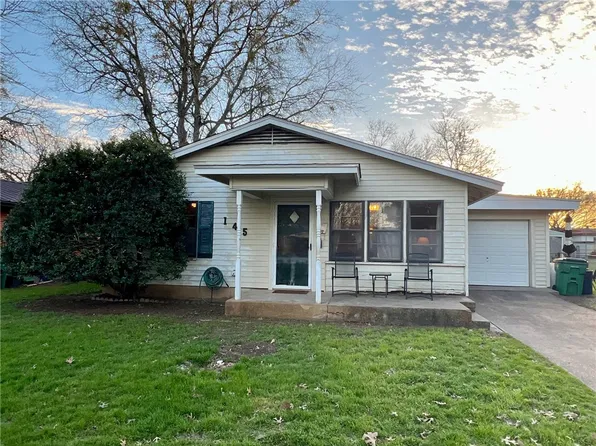 145 Bowie St, Mc Gregor, TX 76657