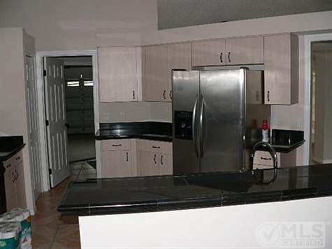 5th image of 2810 SE East Blackwell Dr