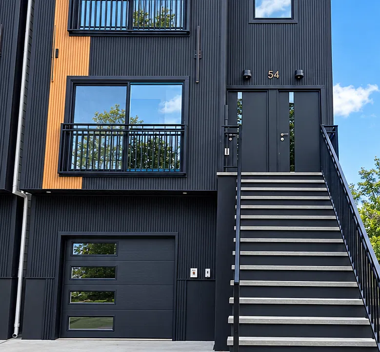 54 Oak Ave #2