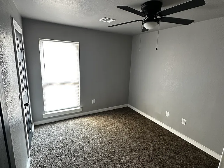 1200 N Cedar Ave #424 — Photo 15