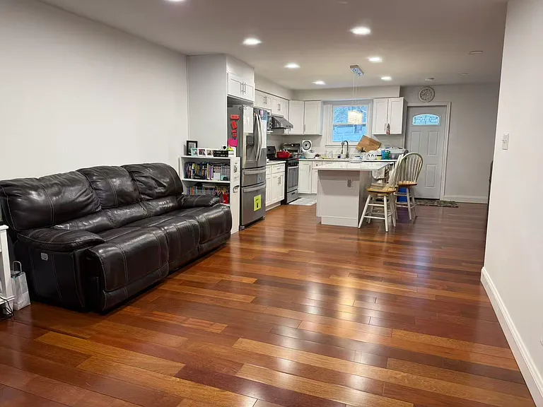 10394 Tuscany Rd — Photo 3
