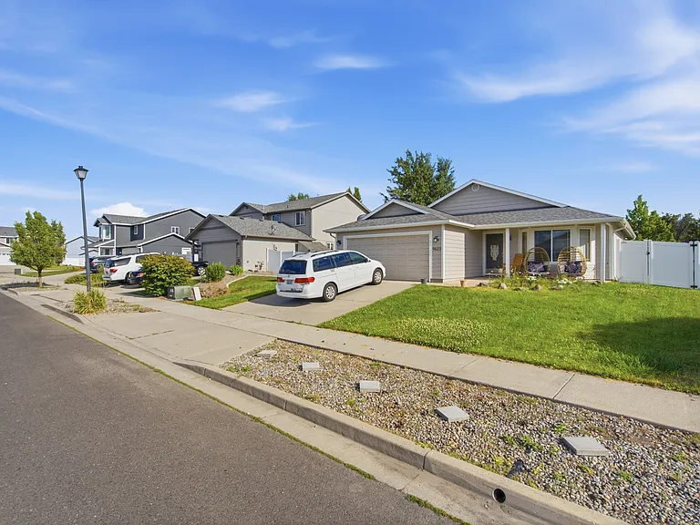 9623 Nick Ave — Photo 3