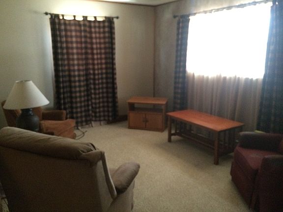 4th image of 207 Center Ave