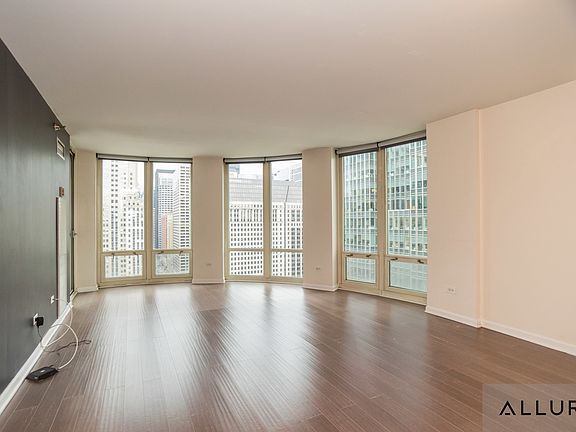 5th image of 345 N La Salle Dr APT 2507