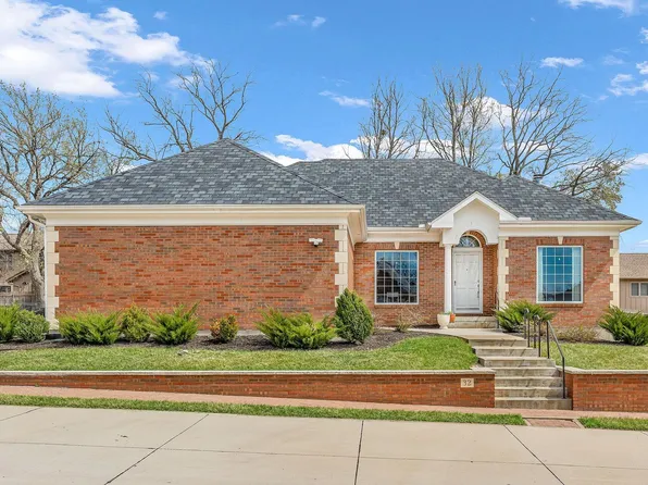 3600 SW Randolph Sq Unit 32, Topeka, KS 66611