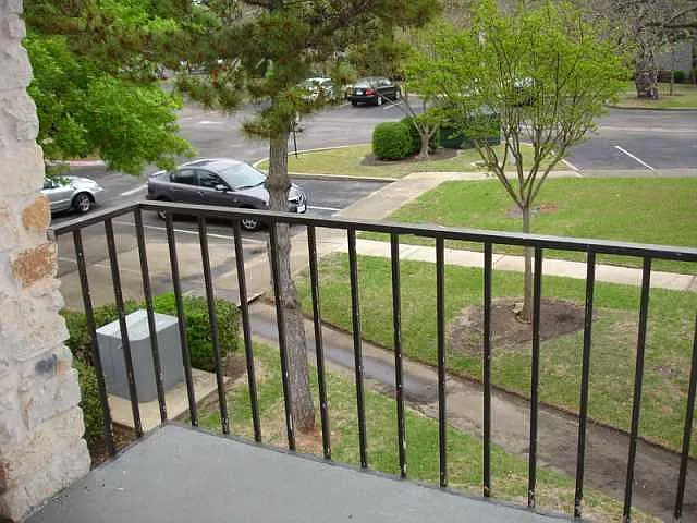 2 bed, 2.0 bath, 952 sqft, $1,025 — Photo 4