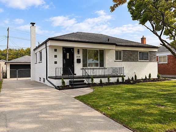 3rd image of 25334 Barbara St