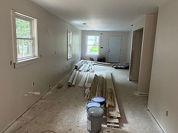 5th image of 437 Lacebark Dr