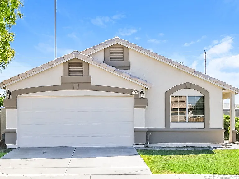 2717 S Ananea — Photo 1