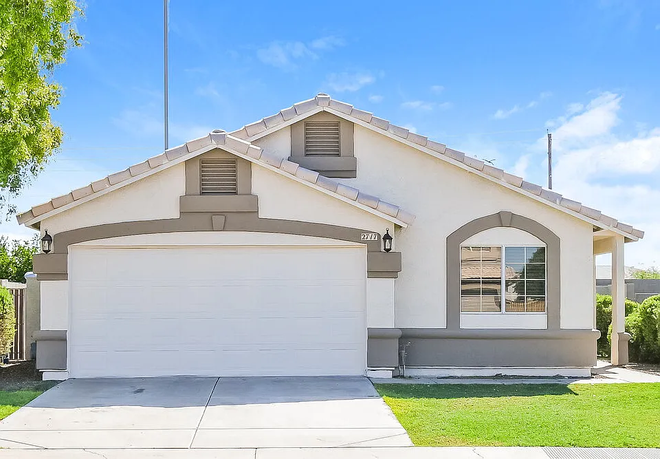 2717 S Ananea