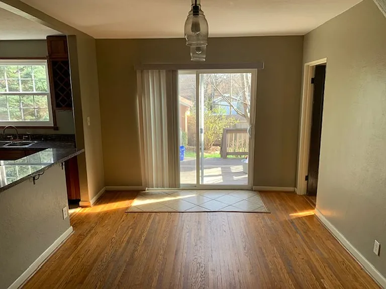 2205 Kossuth St — Photo 8