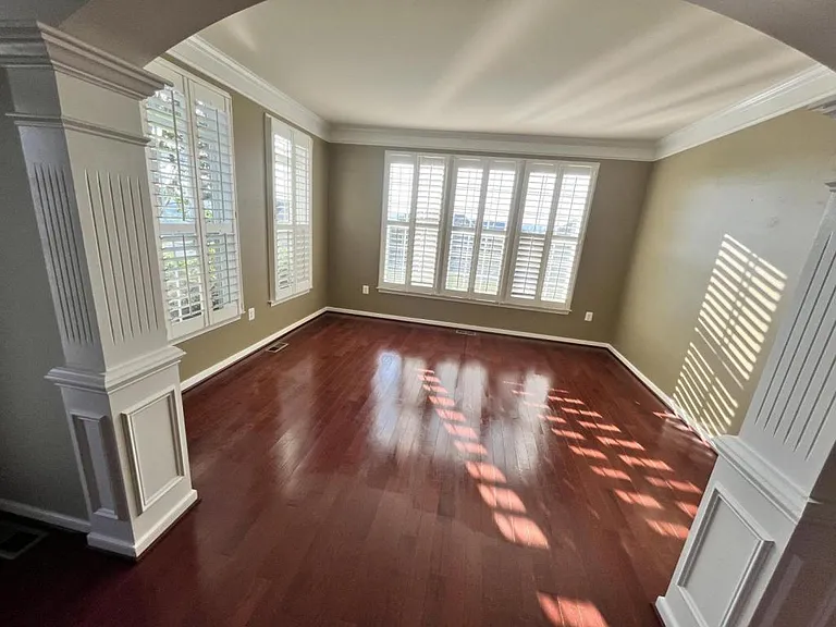 10 Columbia Way — Photo 8