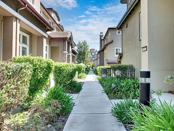 3rd image of 1732 Avenida Elisa
