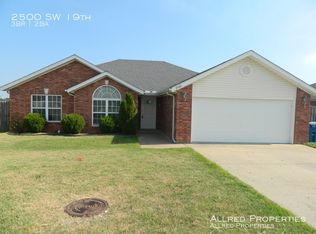 2500 SW 19th St, Bentonville, AR 72712