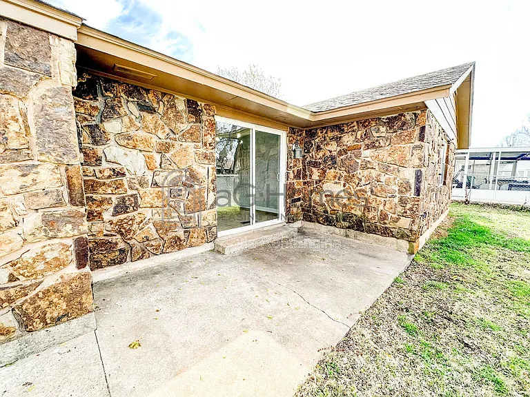 730 Arlington Dr — Photo 21