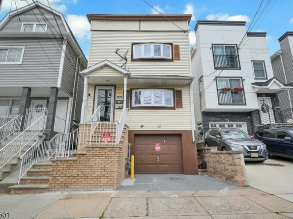 225 Palmer St, Elizabeth City, NJ 07202