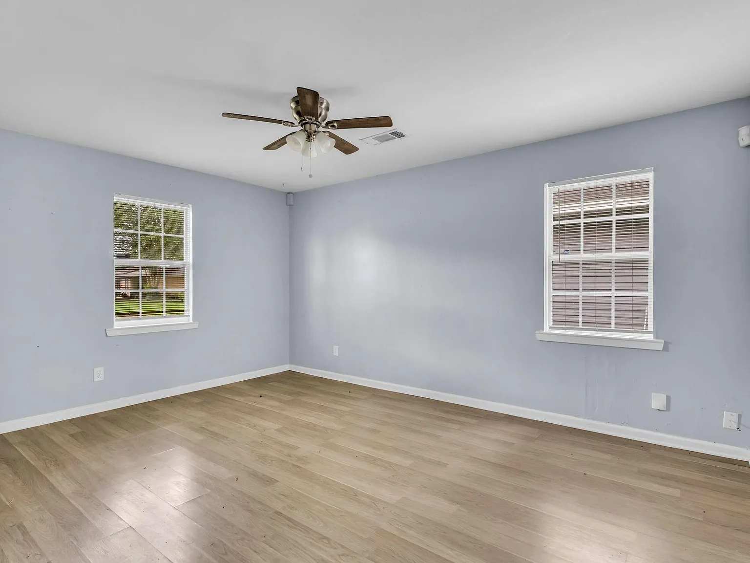3 bed, 2.0 bath, 1166 sqft, $1,650 — Photo 4