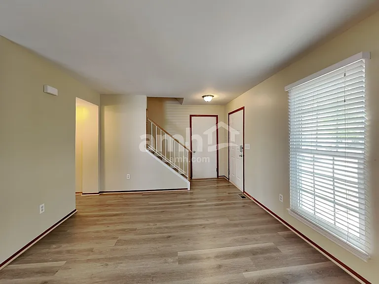 21216 W Chastworth Ln — Photo 6