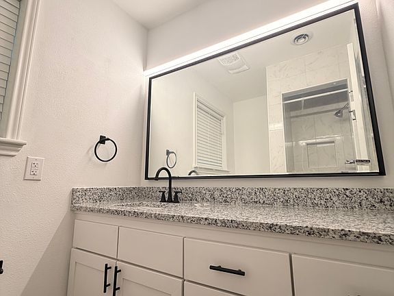5th image of 1115 Klare Ave