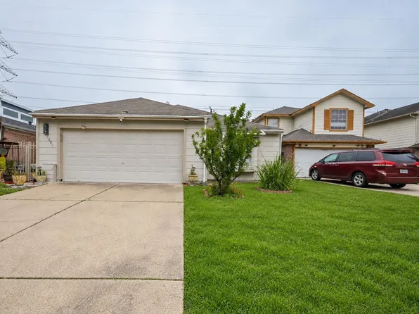 9319 Belle Park Dr, Houston, TX 77099