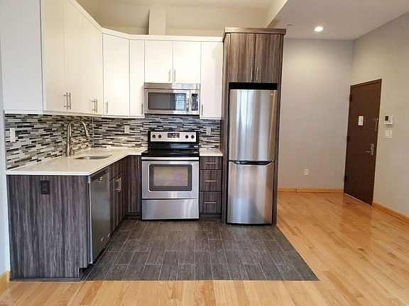 2nd image of 14-16 31st Ave #1CC
