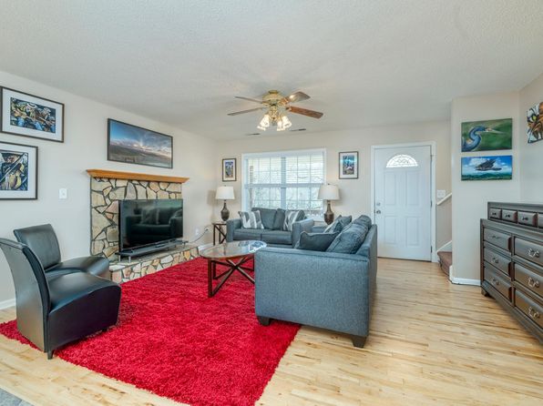 180 Sunset Dr, Black Mountain, NC 28711