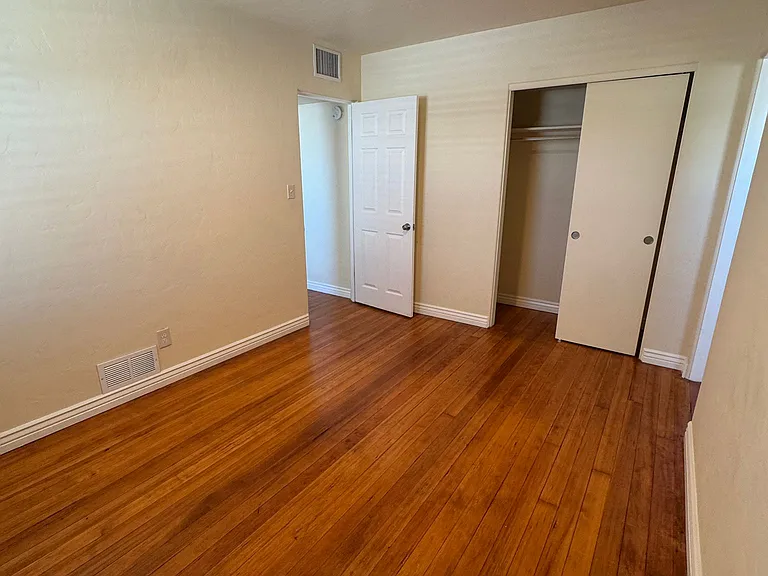 902 S Fremont Ave — Photo 21