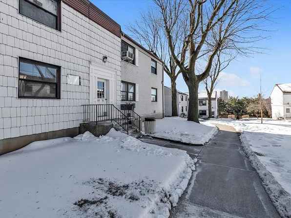 68-76 136th St #B, Flushing, NY 11367