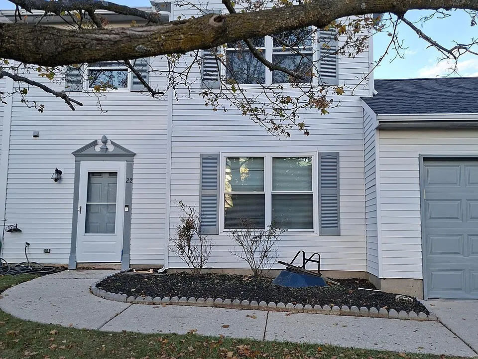 22 Old Orchard Dr