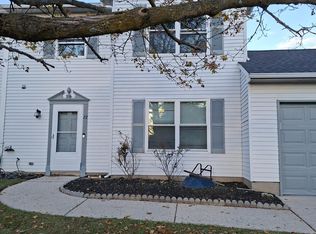 22 Old Orchard Dr, Sicklerville, NJ 08081