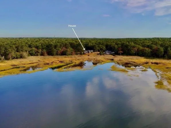 58 Shady Ln, Wareham, MA 02571