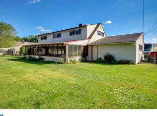 175 Forsythia Dr N, Levittown, PA 19056