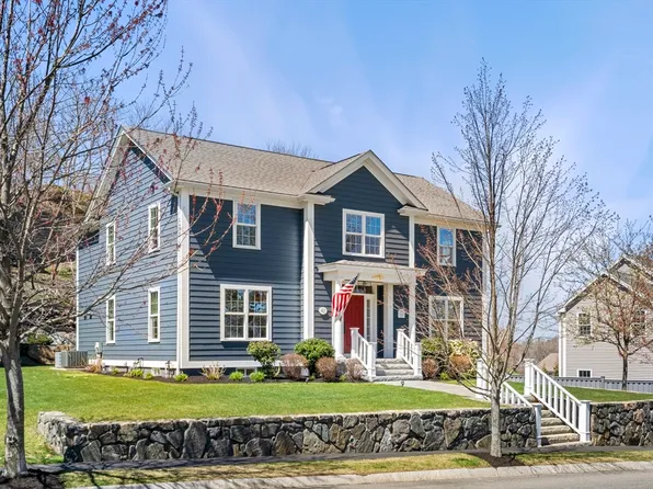 62 Leggs Hill Rd, Marblehead, MA 01945