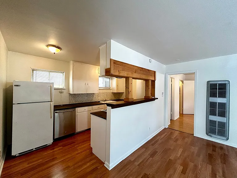 3304 Tom Green St #B — Photo 7