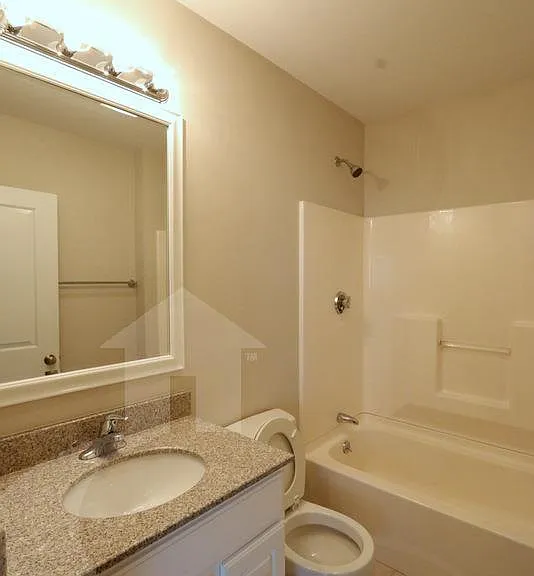 38 Medford St #A — Photo 8