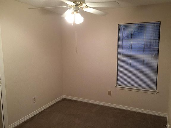 4th image of 2887 E Johnson Ave