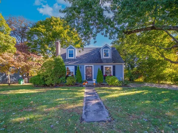 36 Bowen Briggs Ave, Warwick, RI 02886