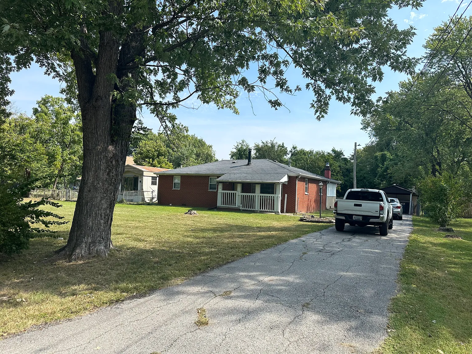 3 bed, 1600 sqft, $1,250 — Photo 1