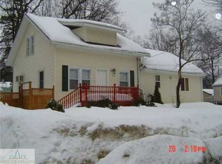 114 E Cavanaugh Rd, Lansing, MI 48910