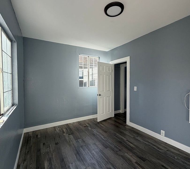 1st image of 623 E Santa Ana Blvd #625