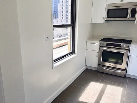 Rented by Manhattan Apartment Organization | media 215