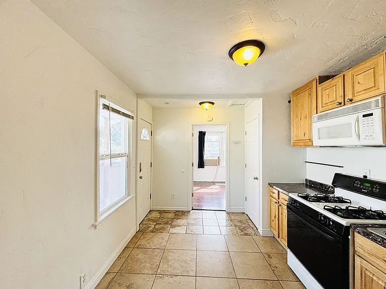 119 E Leslie Ave #2 — Photo 5