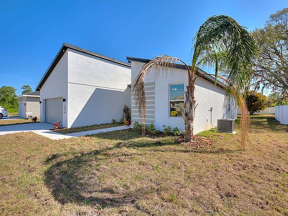5th image of 1078 James Dr