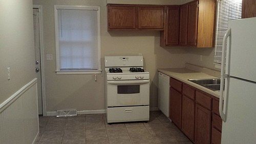 3rd image of 4731 Sycamore Ave