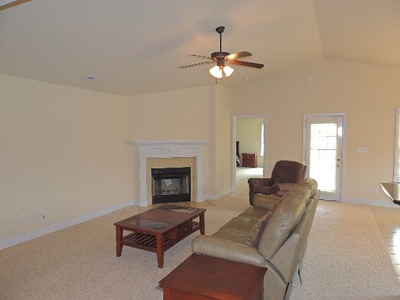 5th image of 212 Summer Cove Cir NW