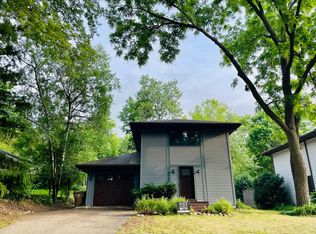 5429 Hampton Ct, Madison, WI 53705