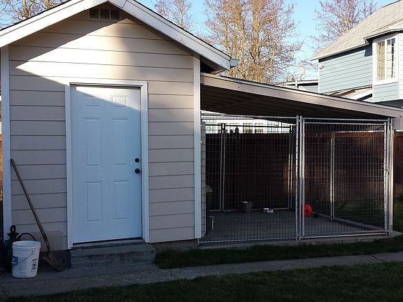 4th image of 515 Sawyer St SE