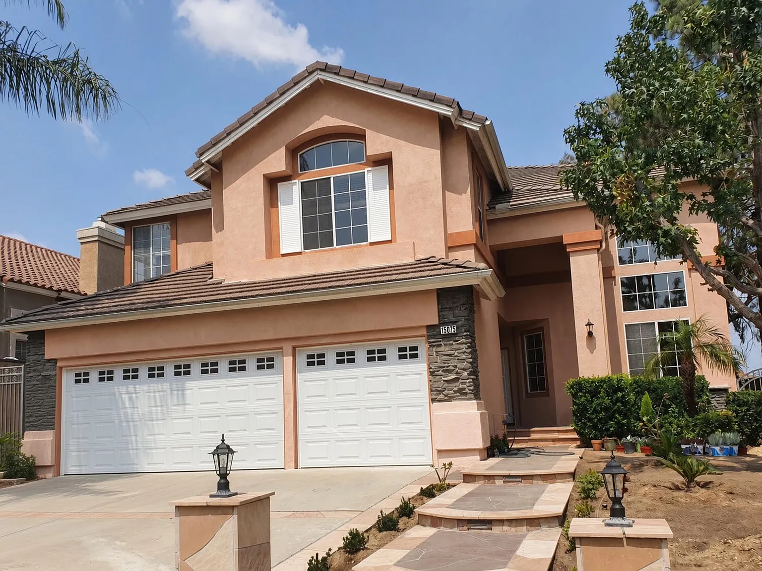 4 bed, 3227 sqft, $4,790 — Photo 1