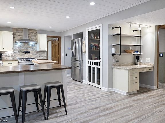 4th image of 5802 Russia Rd